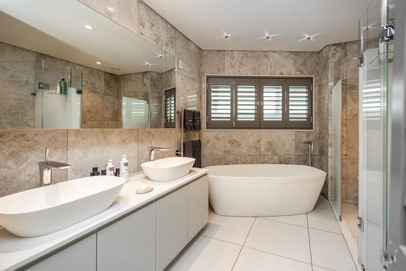 2 Bedroom Property for Sale in Sandton Central Gauteng