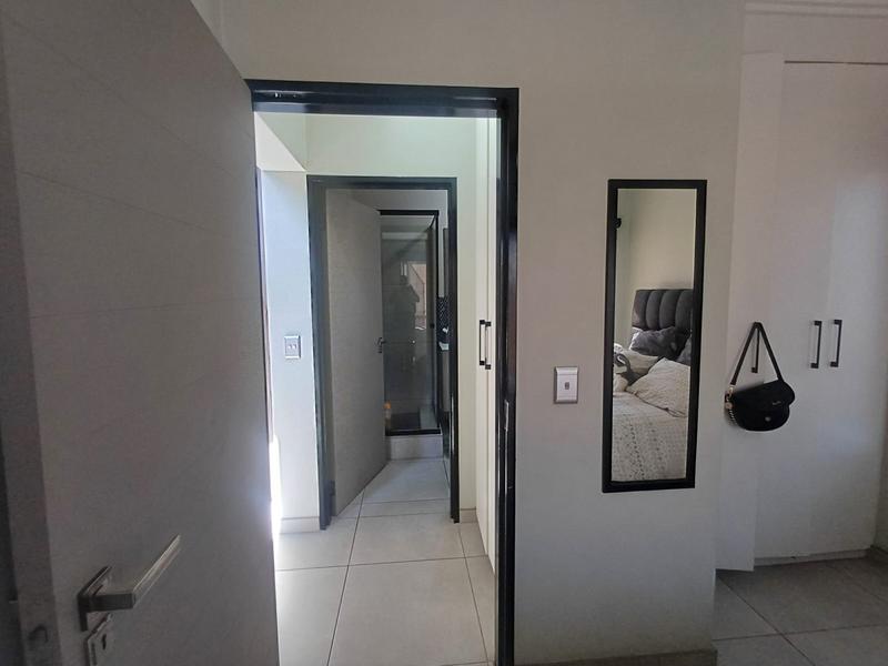 To Let 1 Bedroom Property for Rent in Lonehill Gauteng