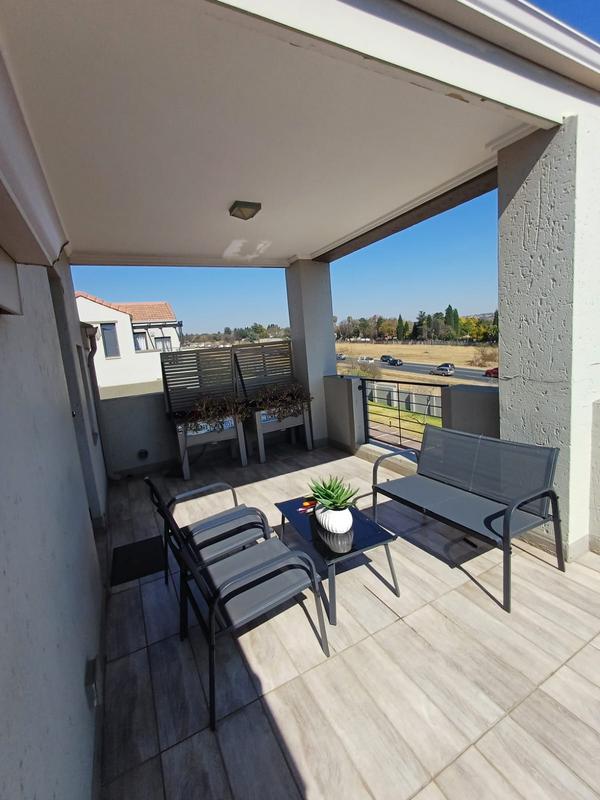 To Let 1 Bedroom Property for Rent in Lonehill Gauteng