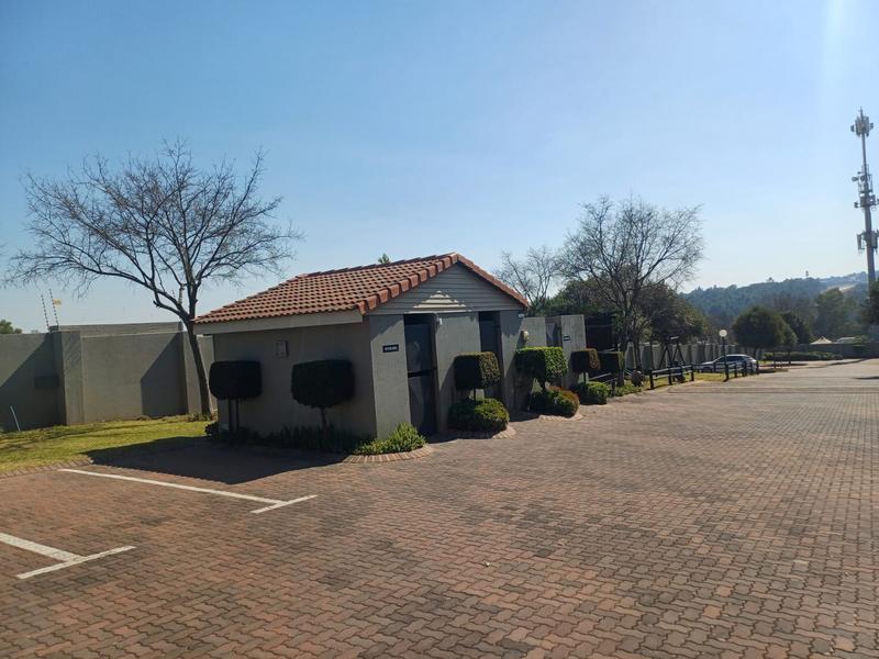 To Let 1 Bedroom Property for Rent in Lonehill Gauteng