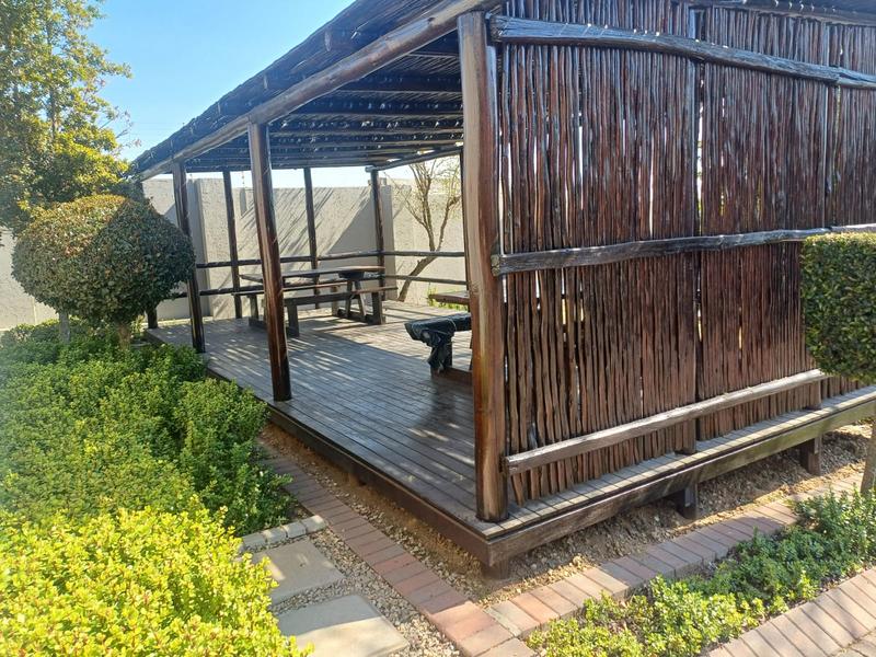 To Let 1 Bedroom Property for Rent in Lonehill Gauteng