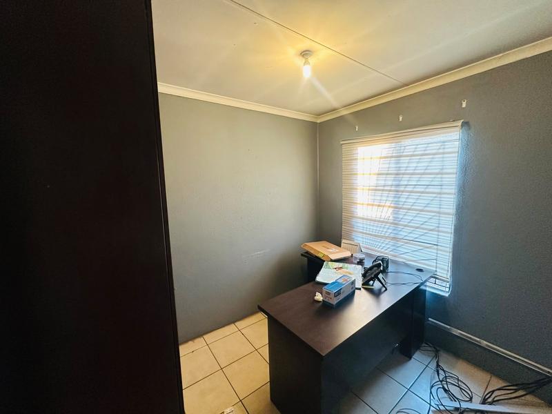 To Let 3 Bedroom Property for Rent in Vosloorus Ext 6 Gauteng