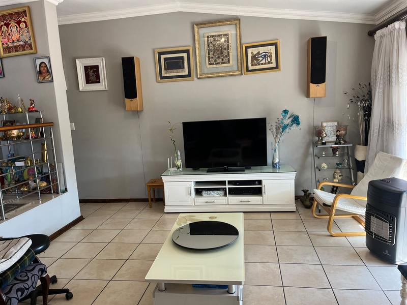 To Let 3 Bedroom Property for Rent in Sandton Central Gauteng