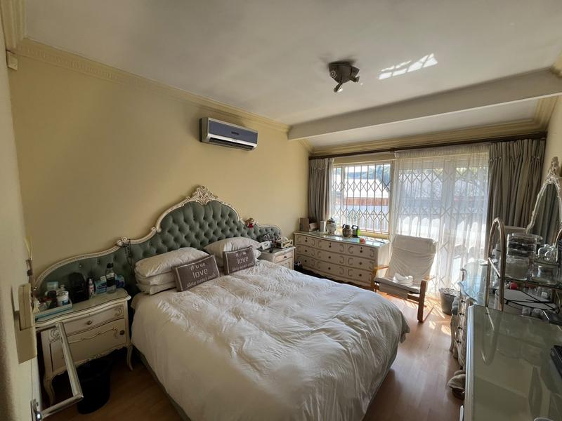 To Let 3 Bedroom Property for Rent in Sandton Central Gauteng