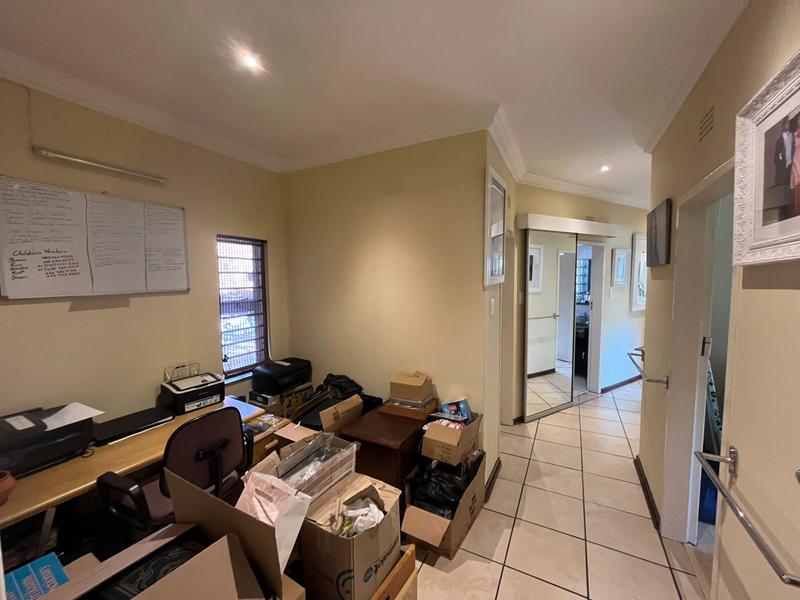 To Let 3 Bedroom Property for Rent in Sandton Central Gauteng