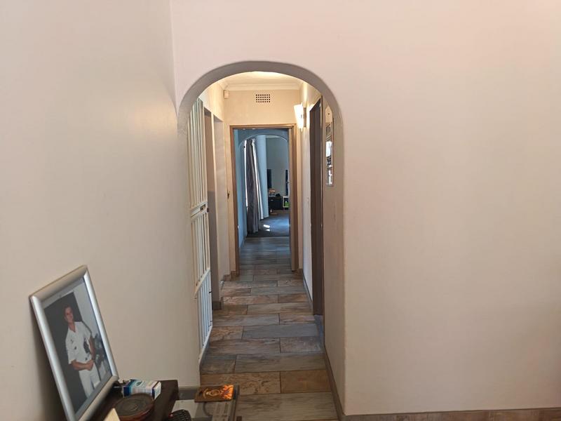 3 Bedroom Property for Sale in Brackendowns Gauteng