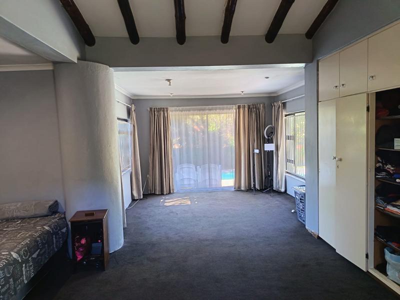 3 Bedroom Property for Sale in Brackendowns Gauteng