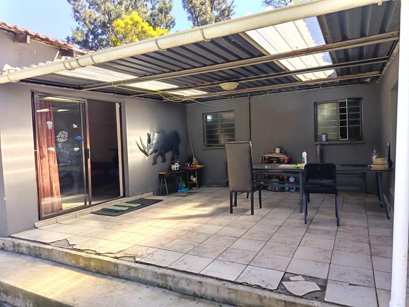 3 Bedroom Property for Sale in Brackendowns Gauteng