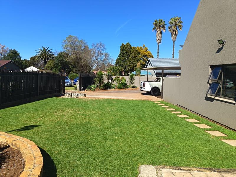4 Bedroom Property for Sale in Brackendowns Gauteng