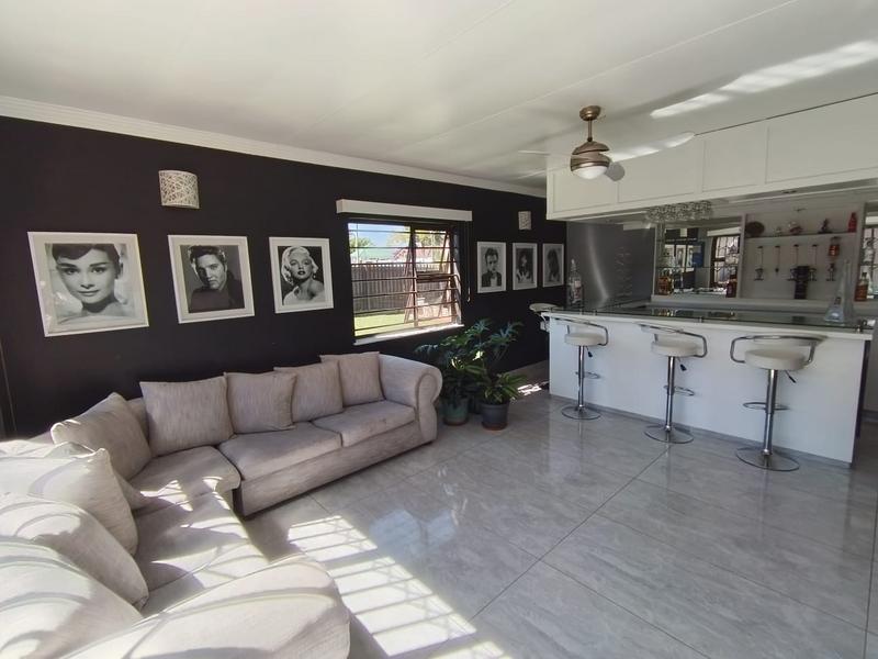 4 Bedroom Property for Sale in Brackendowns Gauteng