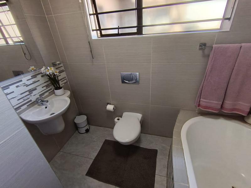 4 Bedroom Property for Sale in Brackendowns Gauteng