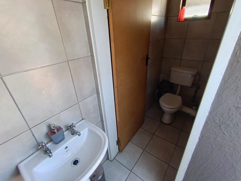 4 Bedroom Property for Sale in Brackendowns Gauteng