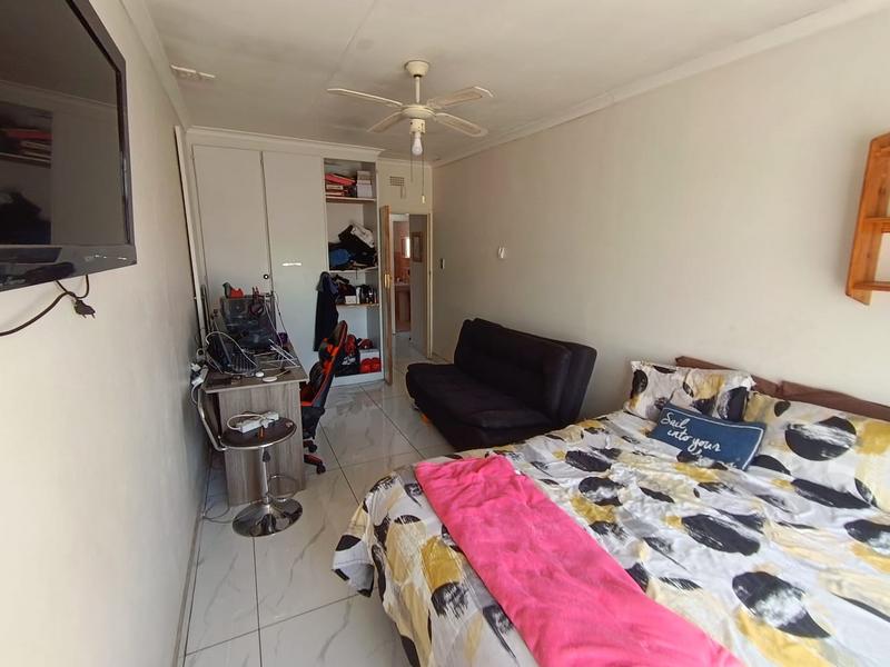 3 Bedroom Property for Sale in Brackendowns Gauteng
