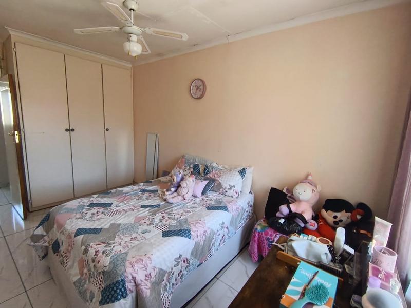 3 Bedroom Property for Sale in Brackendowns Gauteng