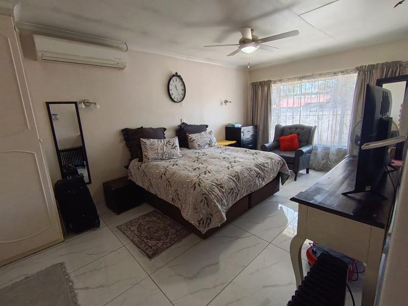 3 Bedroom Property for Sale in Brackendowns Gauteng