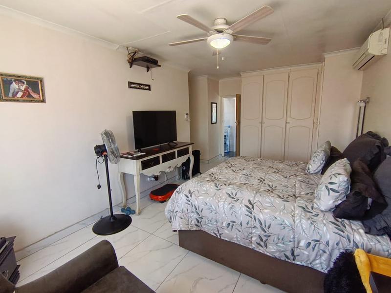 3 Bedroom Property for Sale in Brackendowns Gauteng