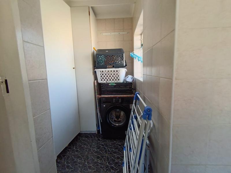 3 Bedroom Property for Sale in Brackendowns Gauteng