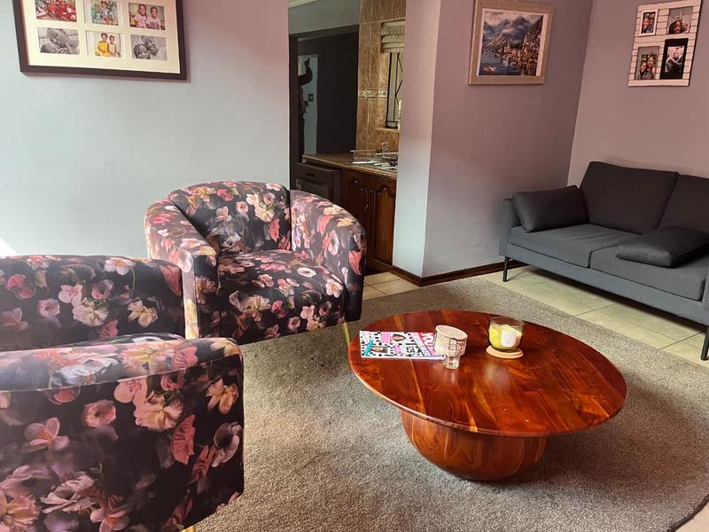 5 Bedroom Property for Sale in Linmeyer Gauteng