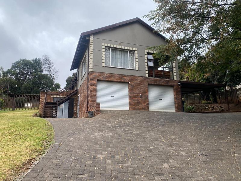 3 Bedroom Property for Sale in Mulbarton Gauteng
