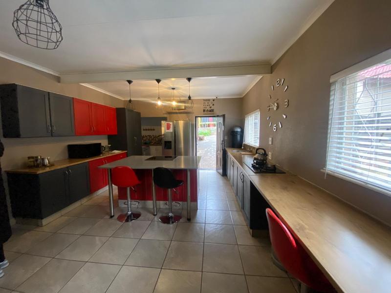 3 Bedroom Property for Sale in Mulbarton Gauteng