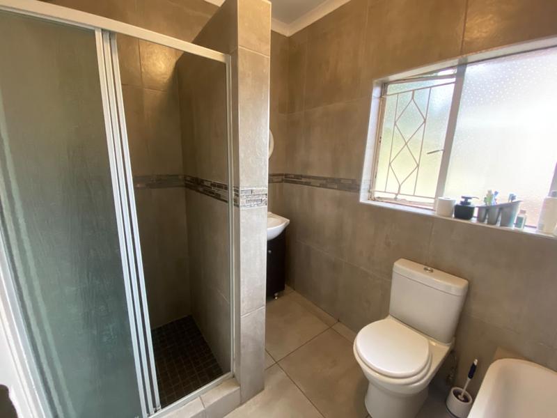 3 Bedroom Property for Sale in Mulbarton Gauteng