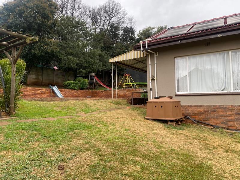 3 Bedroom Property for Sale in Mulbarton Gauteng