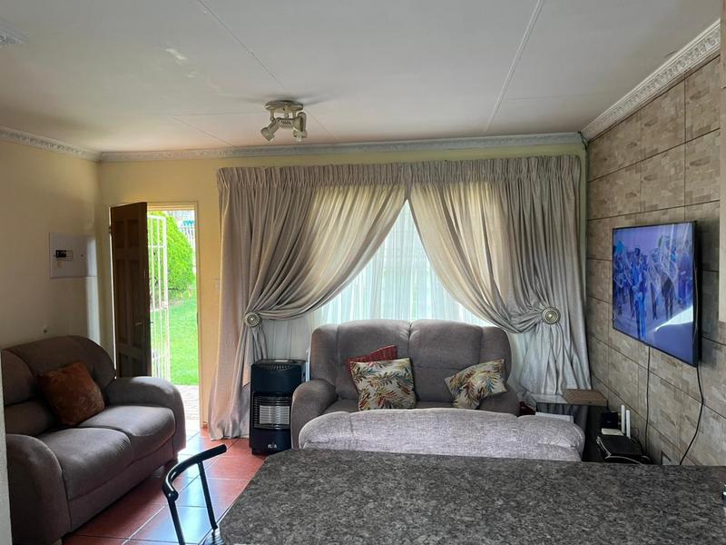 2 Bedroom Property for Sale in Rembrandt Park Gauteng