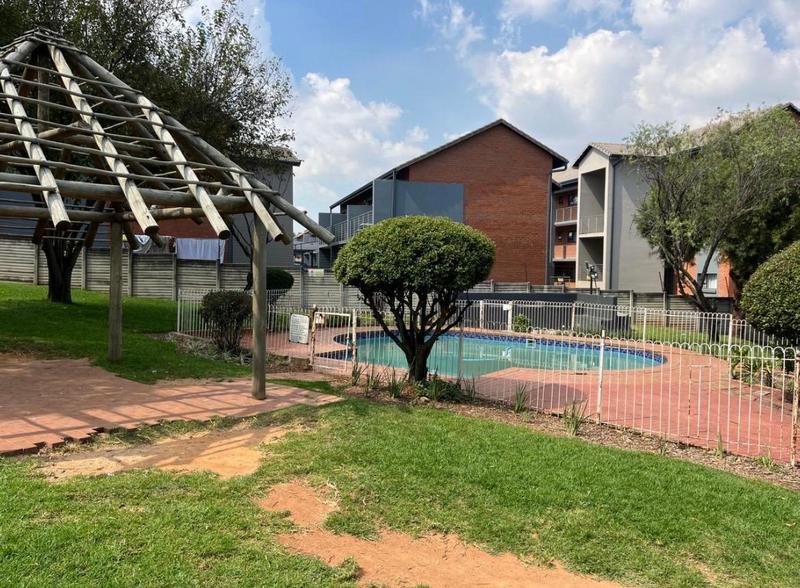 2 Bedroom Property for Sale in Rembrandt Park Gauteng