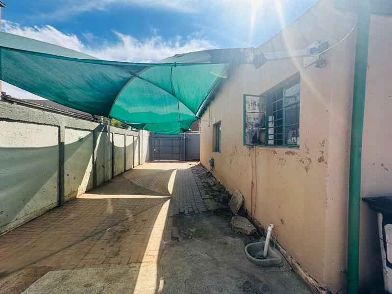 12 Bedroom Property for Sale in Westdene Gauteng
