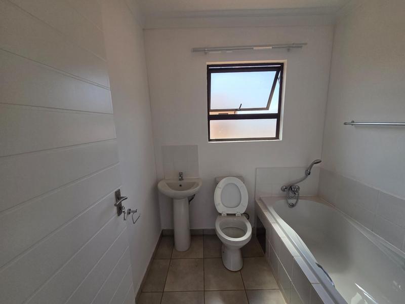 3 Bedroom Property for Sale in Windmill Park Gauteng