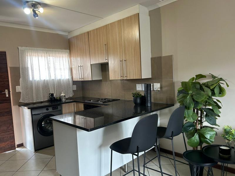 To Let 2 Bedroom Property for Rent in Noordwyk Gauteng