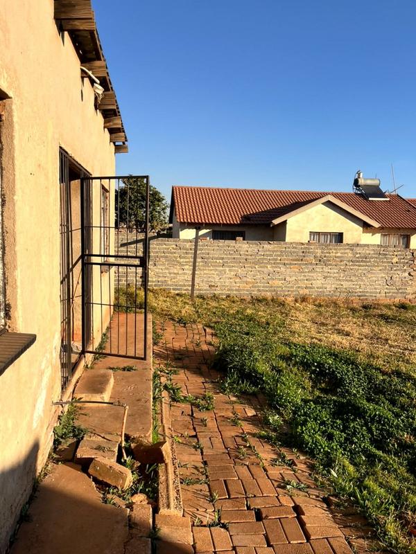 2 Bedroom Property for Sale in Lawley Gauteng