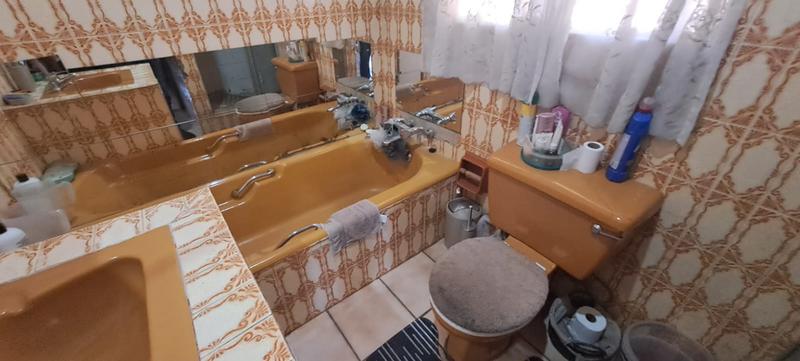 6 Bedroom Property for Sale in Norkem Park Gauteng