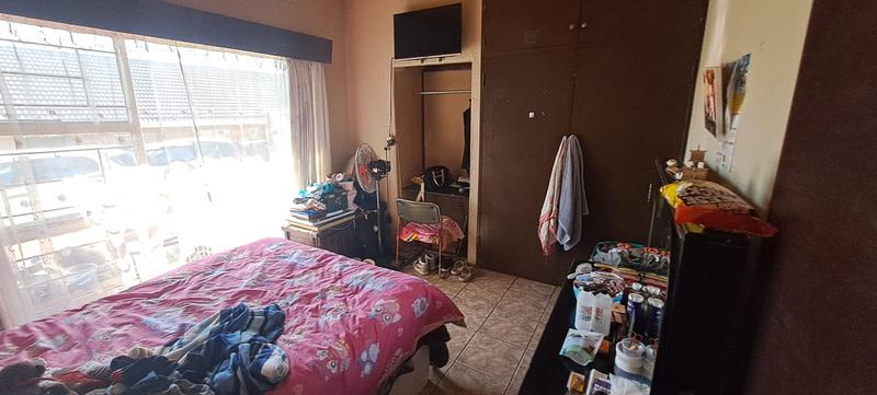 6 Bedroom Property for Sale in Norkem Park Gauteng