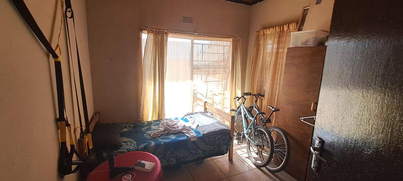 6 Bedroom Property for Sale in Norkem Park Gauteng