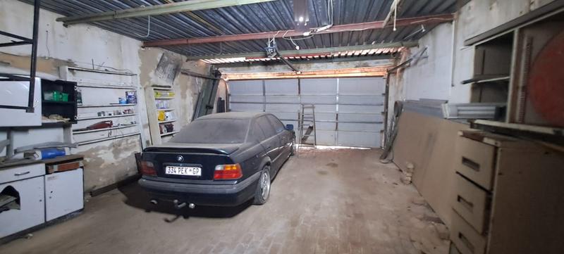 6 Bedroom Property for Sale in Norkem Park Gauteng