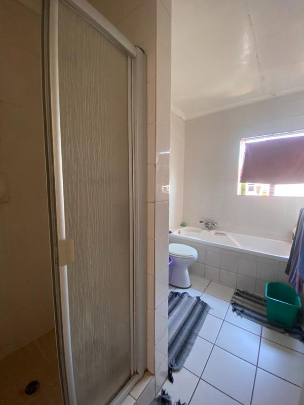 To Let 2 Bedroom Property for Rent in Vorna Valley Gauteng