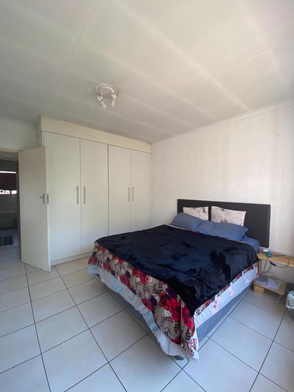 To Let 2 Bedroom Property for Rent in Vorna Valley Gauteng