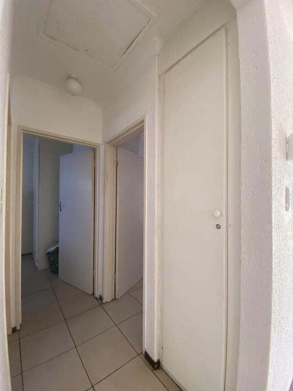 To Let 2 Bedroom Property for Rent in Vorna Valley Gauteng