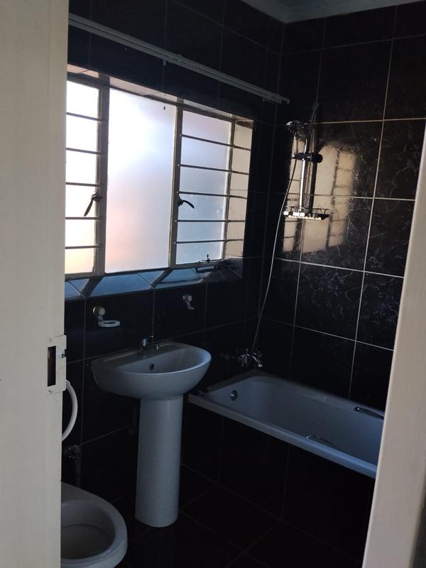 To Let 1 Bedroom Property for Rent in Windsor West Gauteng