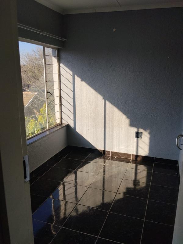 To Let 1 Bedroom Property for Rent in Windsor West Gauteng