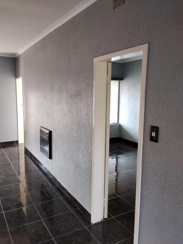 To Let 1 Bedroom Property for Rent in Windsor West Gauteng