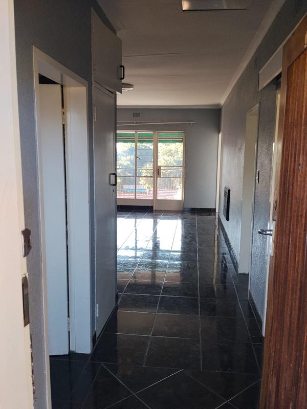 To Let 1 Bedroom Property for Rent in Windsor West Gauteng