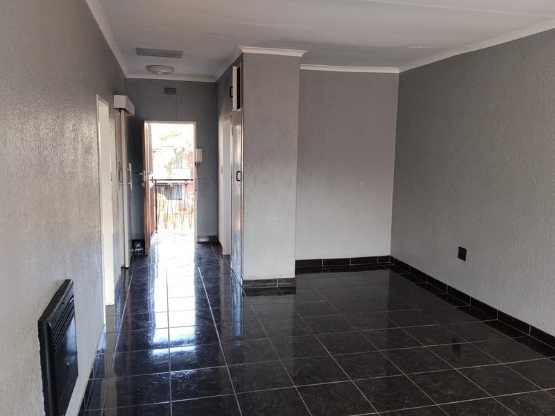 To Let 1 Bedroom Property for Rent in Windsor West Gauteng