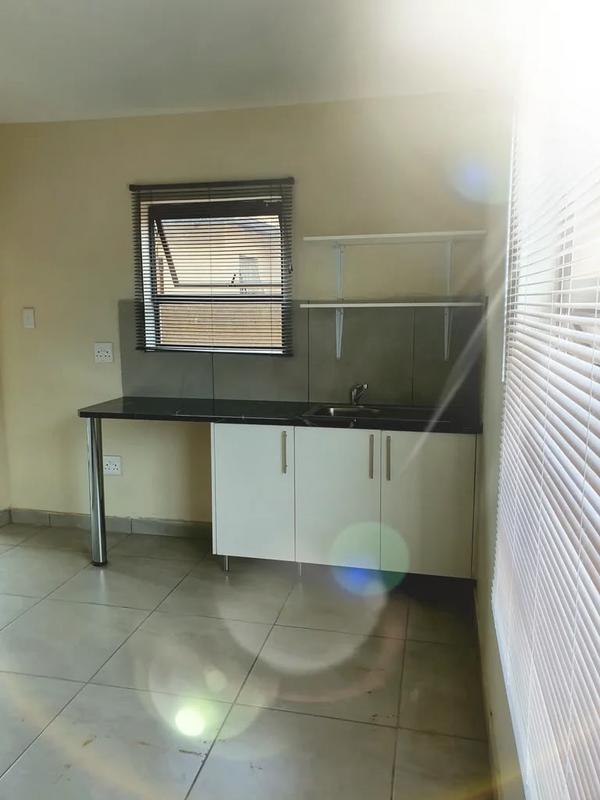 To Let 1 Bedroom Property for Rent in Cosmo City Gauteng