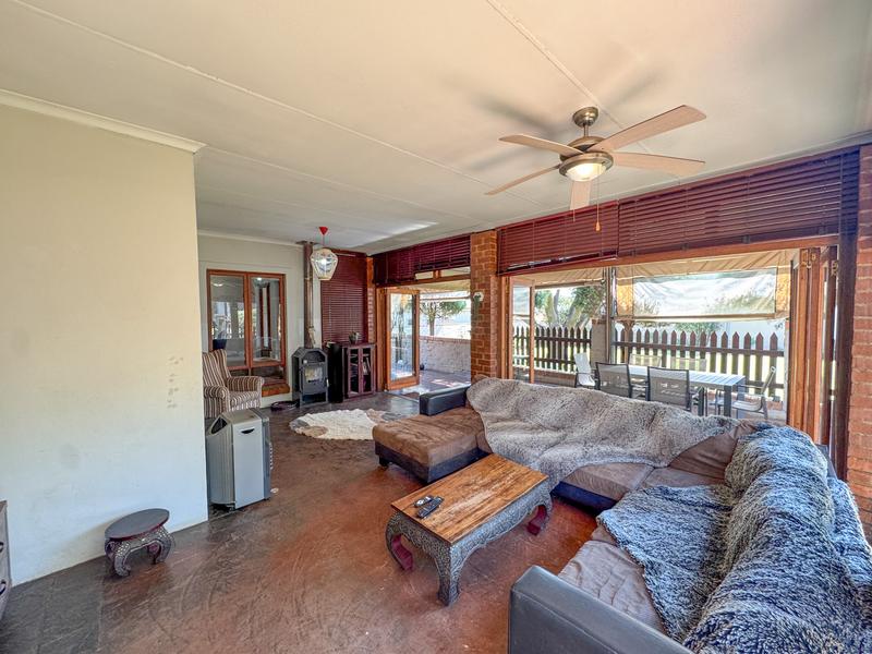 4 Bedroom Property for Sale in Hennopspark Gauteng