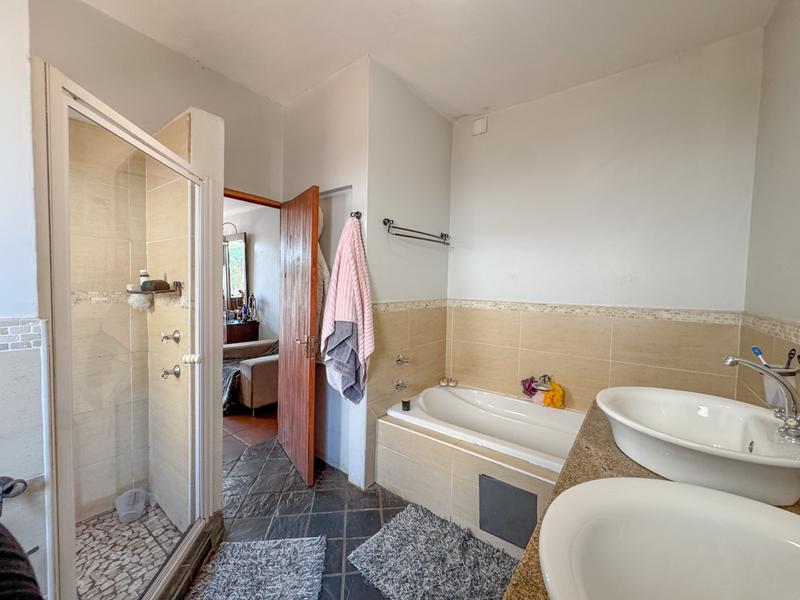 4 Bedroom Property for Sale in Hennopspark Gauteng