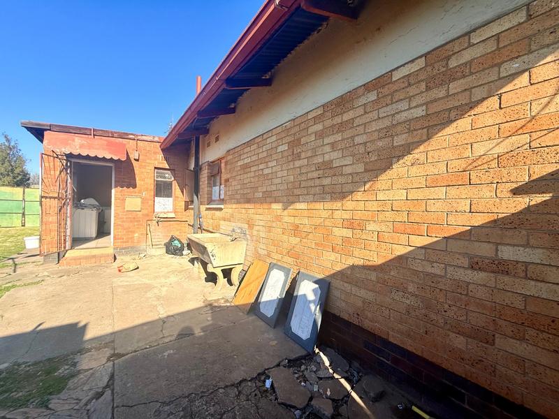 8 Bedroom Property for Sale in Vanderbijlpark CW 3 Gauteng