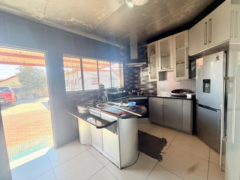 3 Bedroom Property for Sale in Vanderbijlpark SE 6 Gauteng
