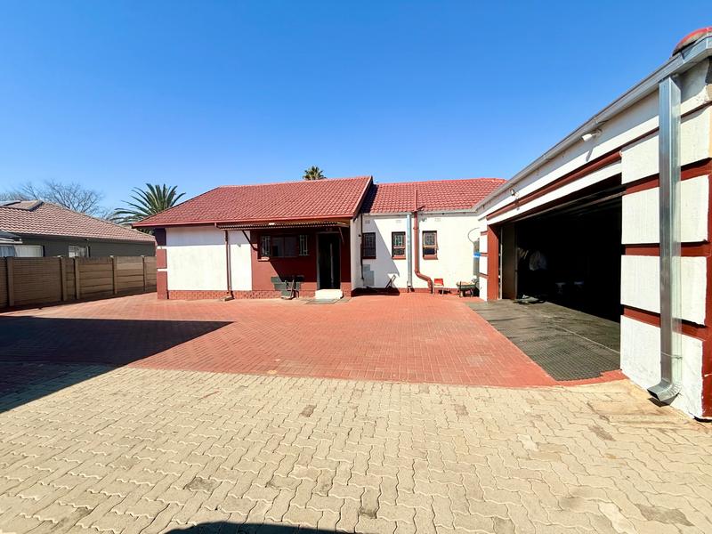 3 Bedroom Property for Sale in Vanderbijlpark SE 6 Gauteng